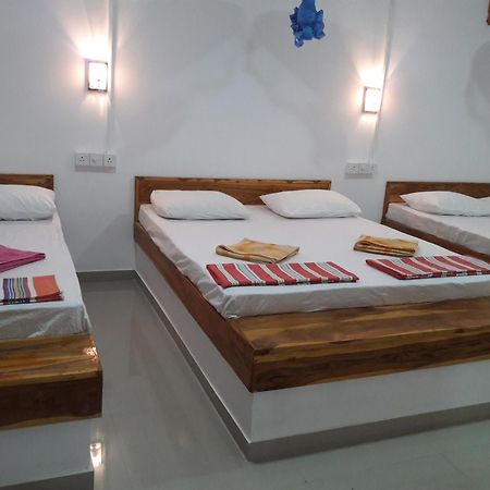Bed and Breakfast Share Safari House Udawalawe Esterno foto