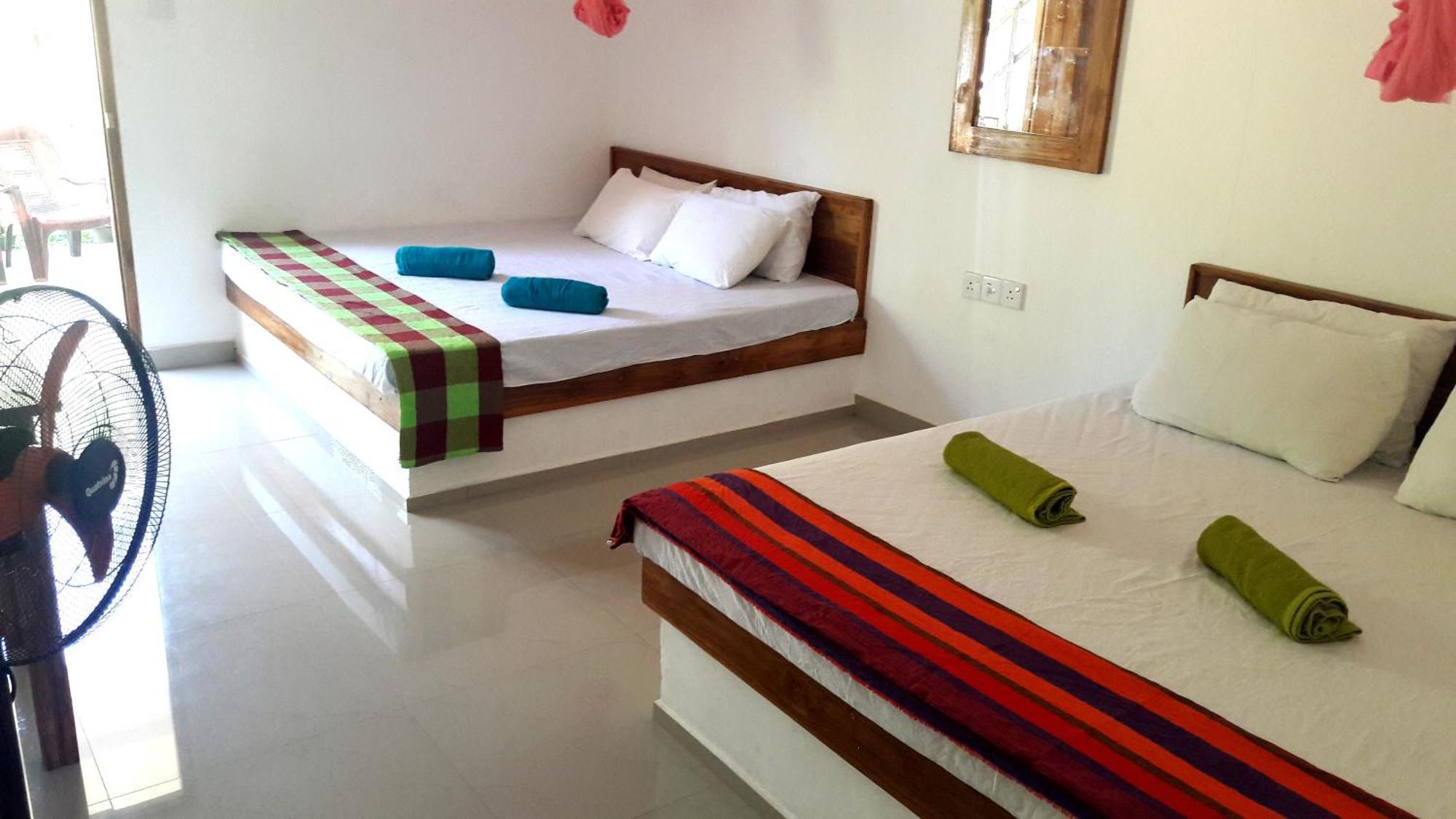 Bed and Breakfast Share Safari House Udawalawe Esterno foto