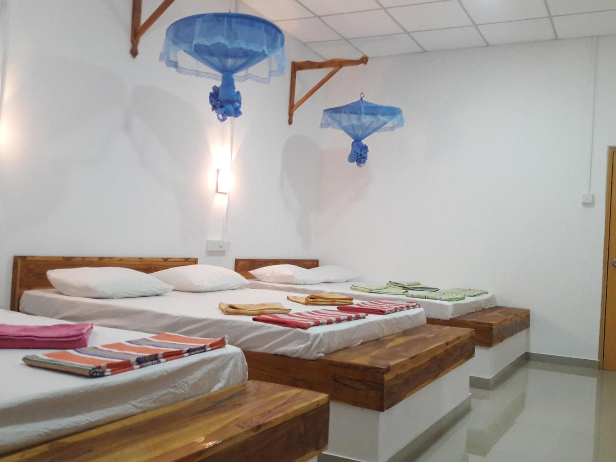 Bed and Breakfast Share Safari House Udawalawe Esterno foto
